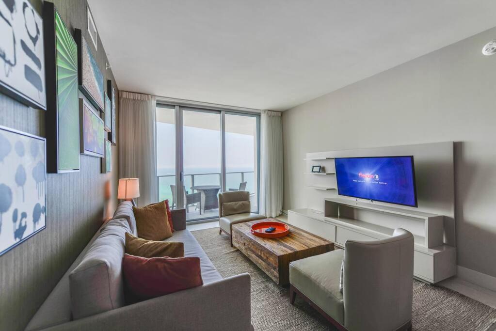 Spectacular Sunset Views Over The Ocean At Hollywood Exterior photo