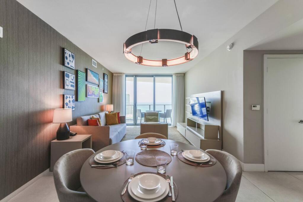Spectacular Sunset Views Over The Ocean At Hollywood Exterior photo