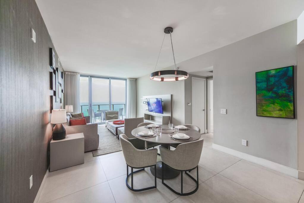 Spectacular Sunset Views Over The Ocean At Hollywood Exterior photo